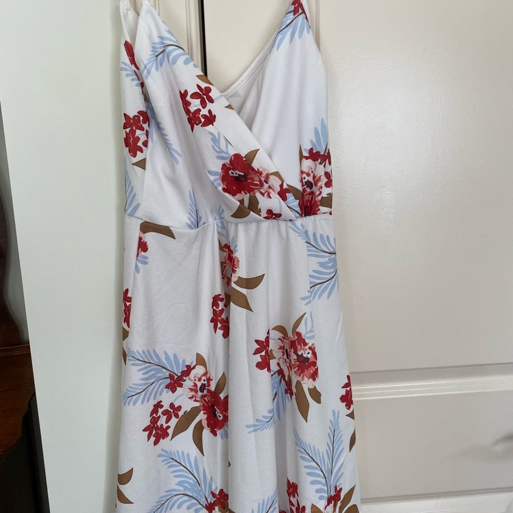 Floral V-Neck Sleeveless Top in White with Red & Blue Accents